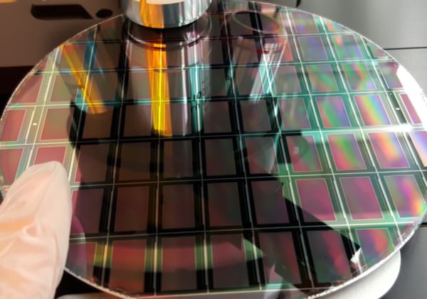 Plessy_MicroLED wafer